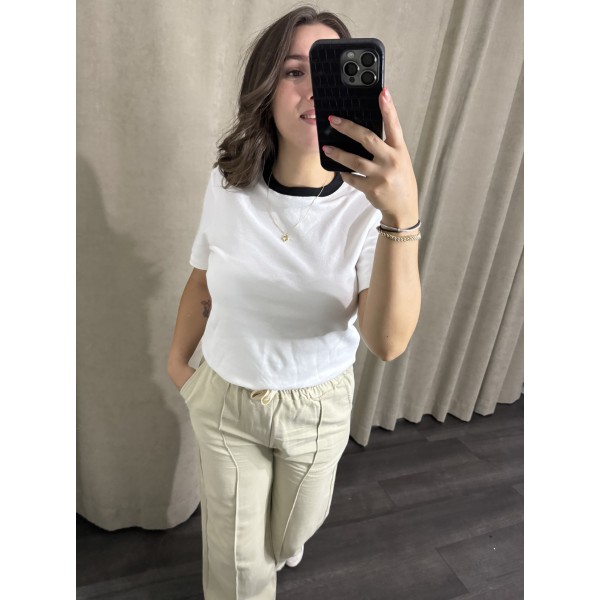 Mad Yaka Detay Beyaz Basıc Tshirt